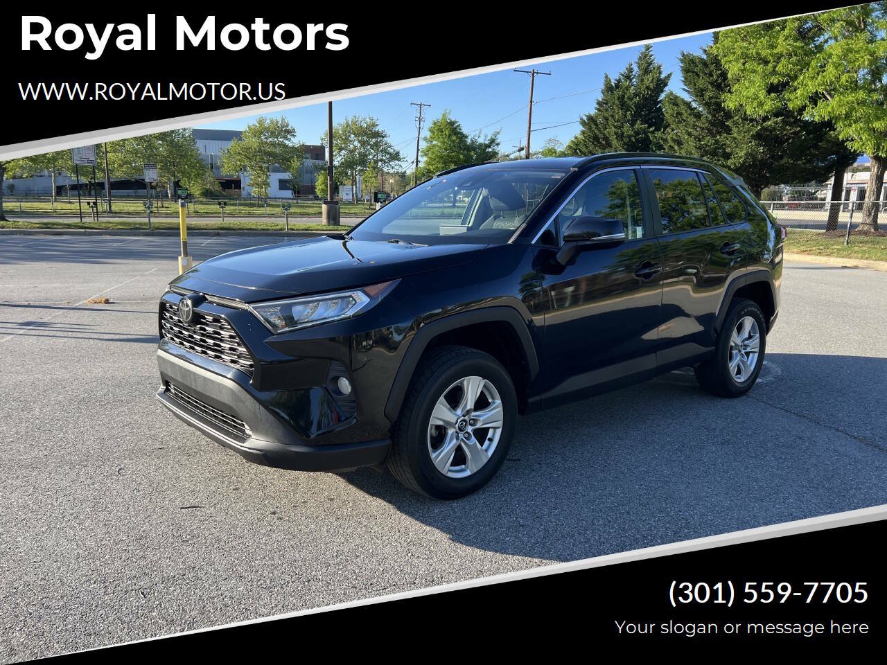 Used 2021 Toyota RAV4 XLE AWD/4WD image 1