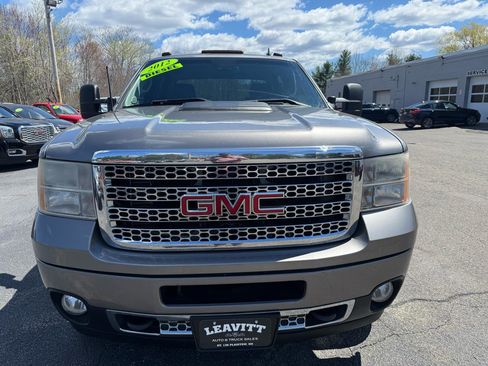 Used 2012 GMC Sierra 2500 Denali w/ Suspension Package, Off-Road AWD/4WD image 3