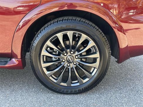 Used 2024 Nissan Armada Platinum w/ Captain's Chairs Package image 10