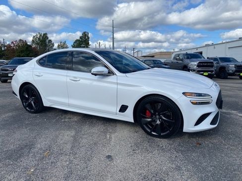 Used 2022 Genesis G70 3.3T image 7