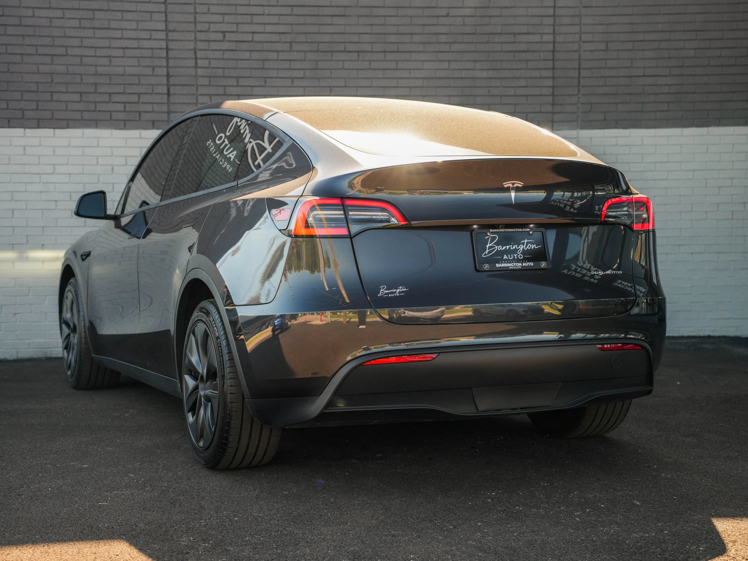 Used 2024 Tesla Model Y Long Range AWD/4WD image 7