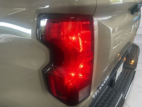 Certified 2023 Chevrolet Colorado W/T RWD image 28