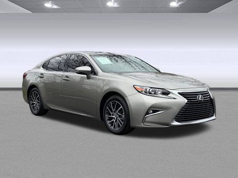 Used 2017 Lexus ES 350 w/ Premium Package image 7