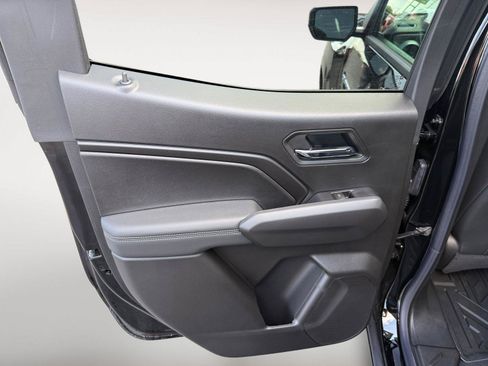 New 2026 Chevrolet Colorado LT w/ LT Convenience Package AWD/4WD image 18