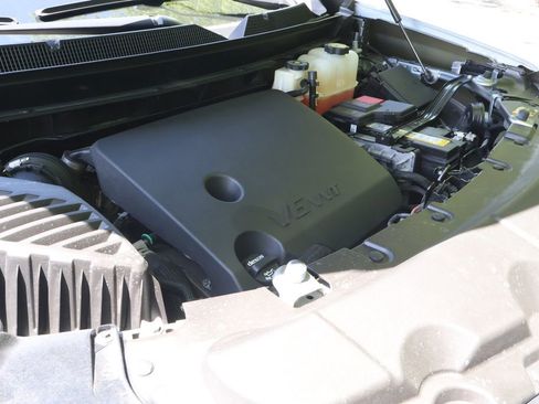 Used 2023 Chevrolet Traverse LT w/ LPO, Floor Liner Package AWD/4WD image 14