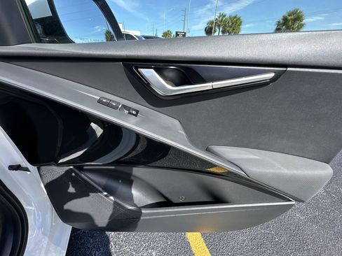 Certified 2023 Kia Niro Wind image 29