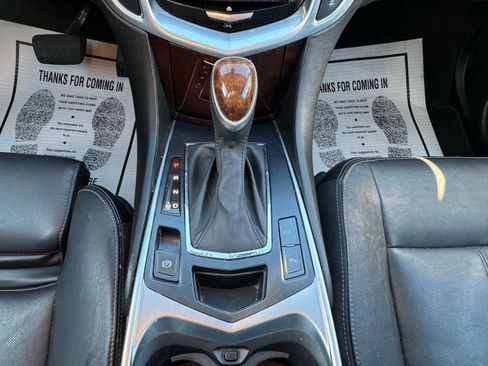 Used 2014 Cadillac SRX Luxury image 25