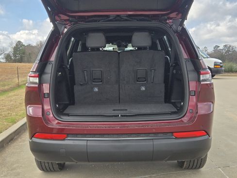 New 2025 Jeep Grand Cherokee L Altitude image 6