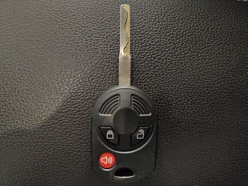 Used 2017 Ford Escape SE w/ Equipment Group 201A image 32