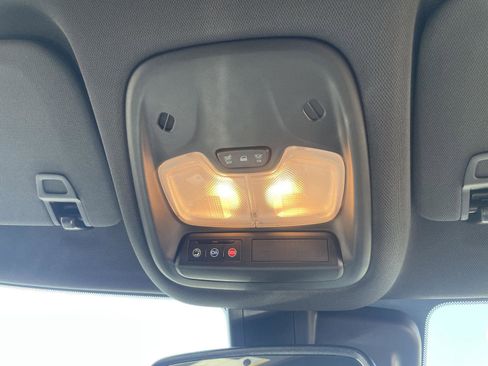 Used 2025 Chevrolet TrailBlazer ACTIV w/ Convenience Package image 14