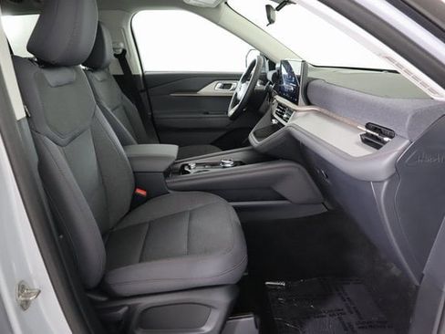 New 2026 Ford Explorer Active image 11