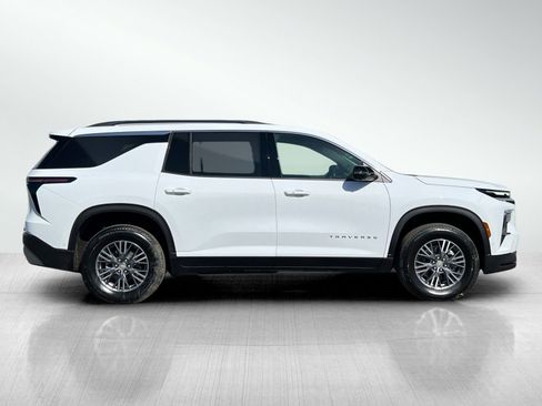 New 2025 Chevrolet Traverse LT w/ Enhanced Driving Package image 3
