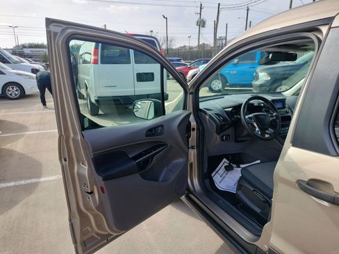 Used 2020 Ford Transit Connect XL image 17