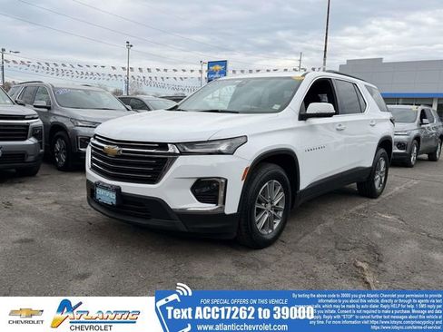 Certified 2023 Chevrolet Traverse LT image 1