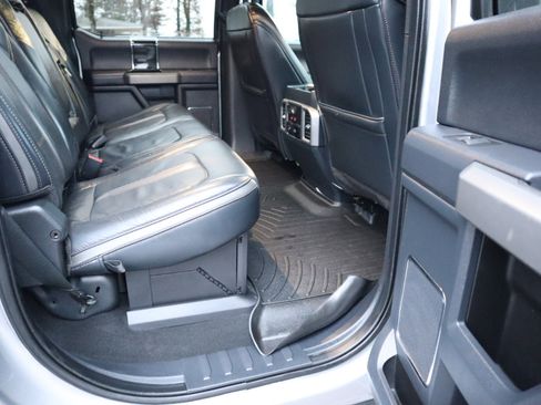 Used 2022 Ford F350 Platinum image 17