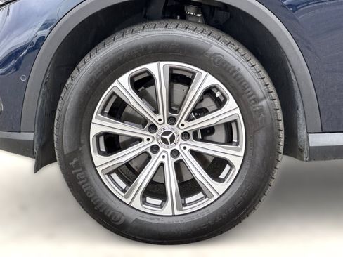 Used 2024 Mercedes-Benz GLC 300 4MATIC image 13