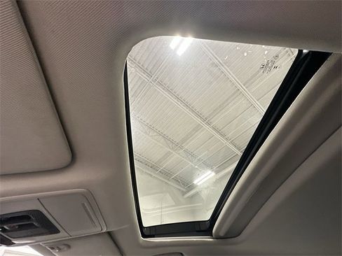 Used 2023 Honda Accord EX image 28