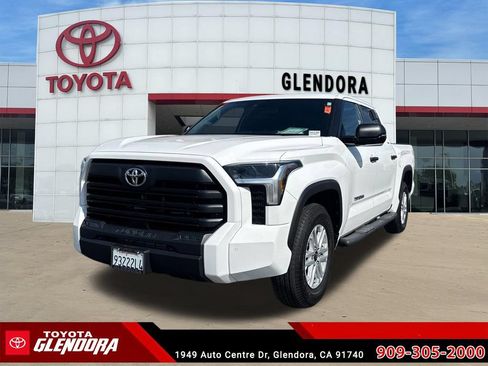 Used 2026 Toyota Tundra SR5 w/ SR5 Convenience Package RWD image 4