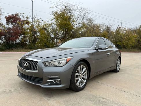 Used 2017 INFINITI Q50 3.0t Premium w/ Driver Assistance Package image 2