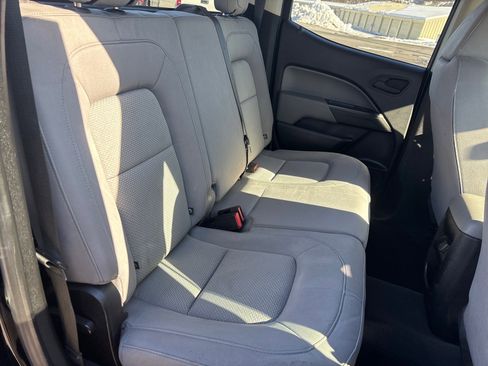 Used 2019 Chevrolet Colorado W/T image 21