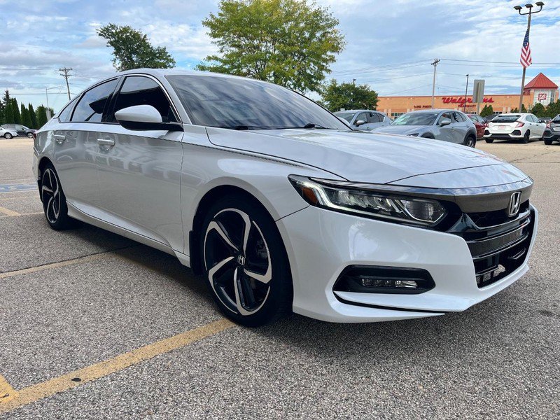 Used 2018 Honda Accord Sport image 4