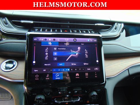 Certified 2025 Jeep Grand Cherokee Summit w/ Adv Protech Group IV AWD/4WD image 29