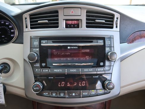 Used 2011 Toyota Avalon image 16