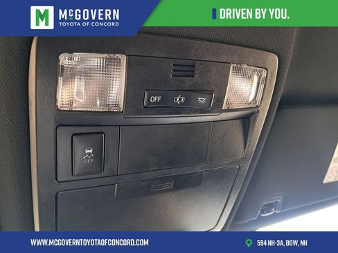 Used 2018 Toyota Tacoma TRD Sport AWD/4WD image 22