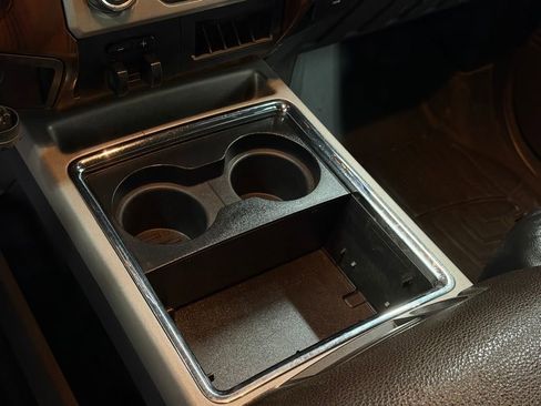 Used 2015 Ford F250 Lariat w/ Lariat Interior Package image 33