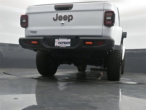New 2025 Jeep Gladiator Mojave image 38