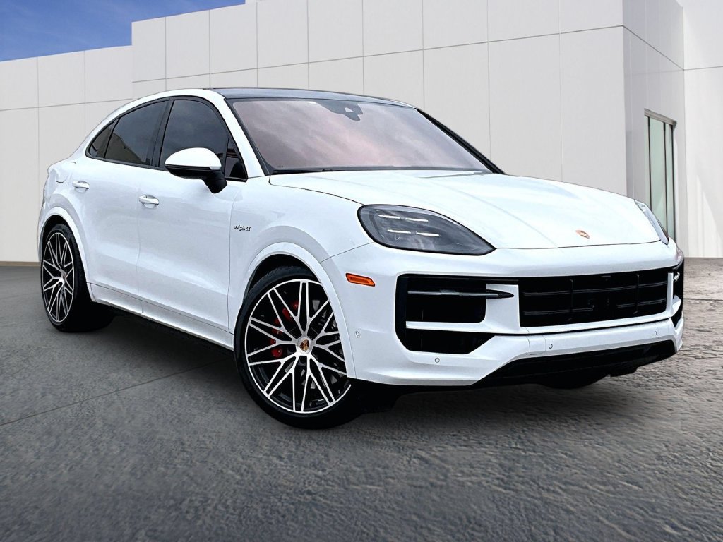 Certified 2025 Porsche Cayenne S AWD/4WD image 9