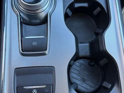 Used 2022 Ford Edge SEL image 25