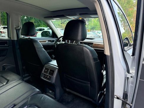 Used 2018 Volkswagen Atlas SEL Premium AWD/4WD image 29