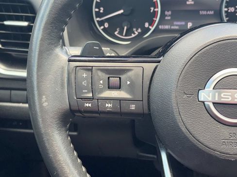 Used 2022 Nissan Rogue SV w/ SV Premium Package FWD image 12