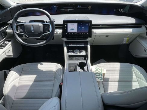 New 2026 Lincoln Nautilus Reserve AWD/4WD image 11