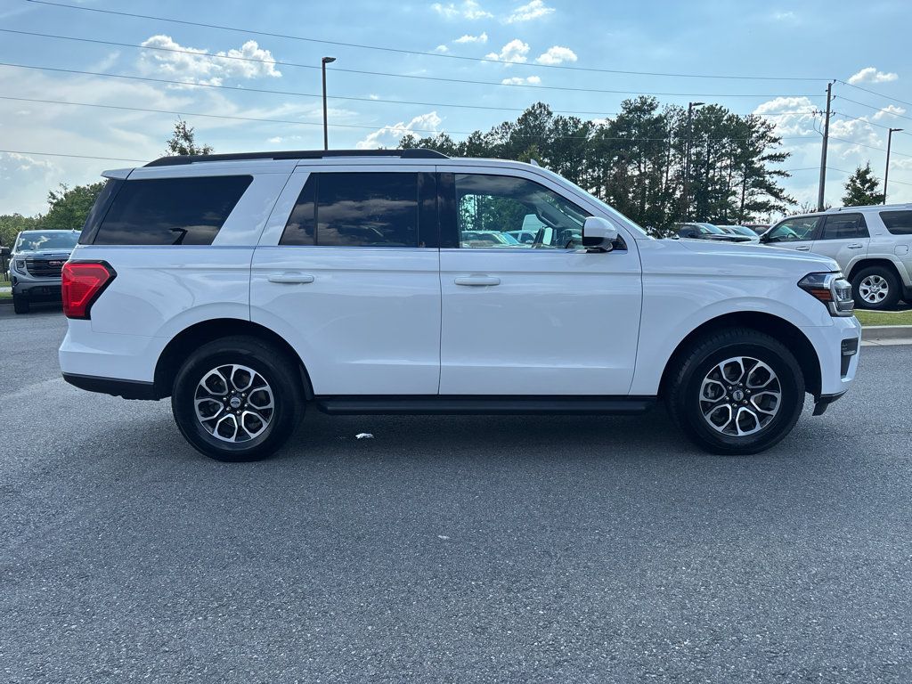 Used 2024 Ford Expedition XLT RWD image 4