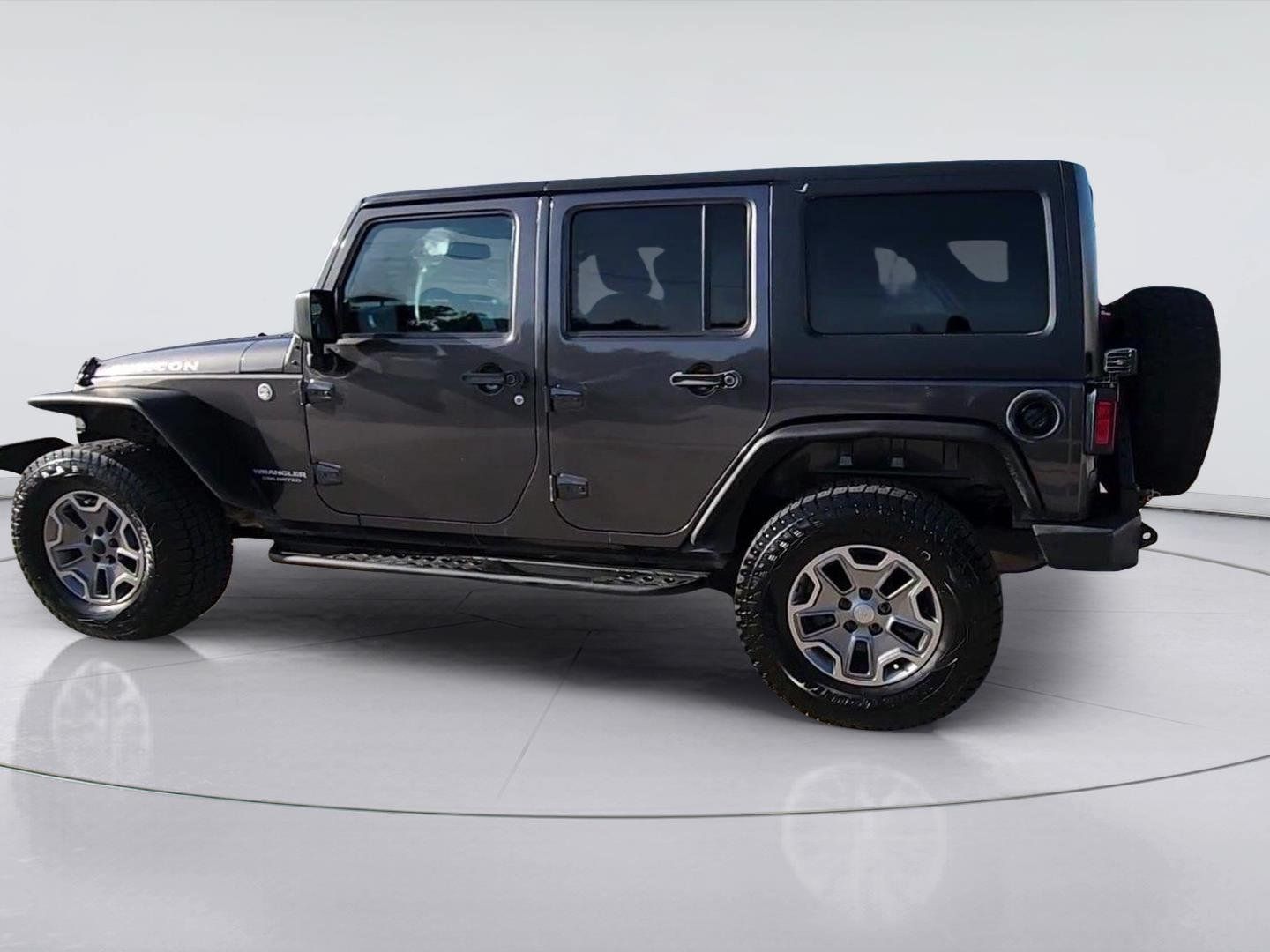 Used 2017 Jeep Wrangler Unlimited Rubicon w/ Connectivity Group AWD/4WD image 6