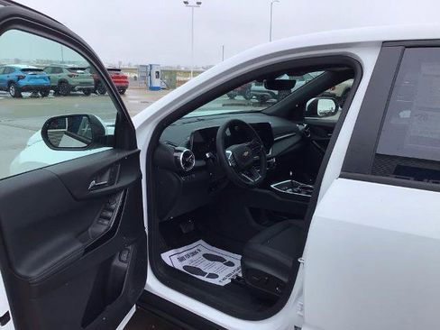 New 2026 Chevrolet Equinox LT AWD/4WD image 10