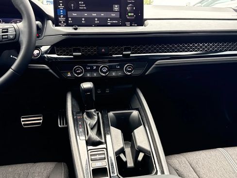 Used 2024 Honda Accord Sport image 21