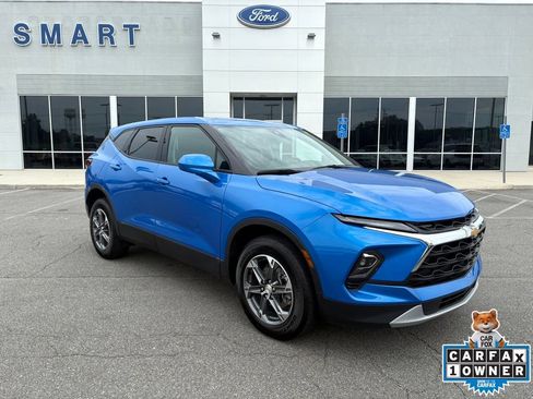 Used 2025 Chevrolet Blazer LT AWD/4WD image 1