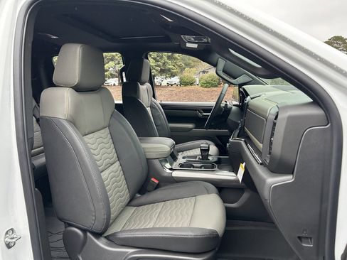 New 2026 Chevrolet Silverado 1500 ZR2 w/ Dark Appearance Package image 51