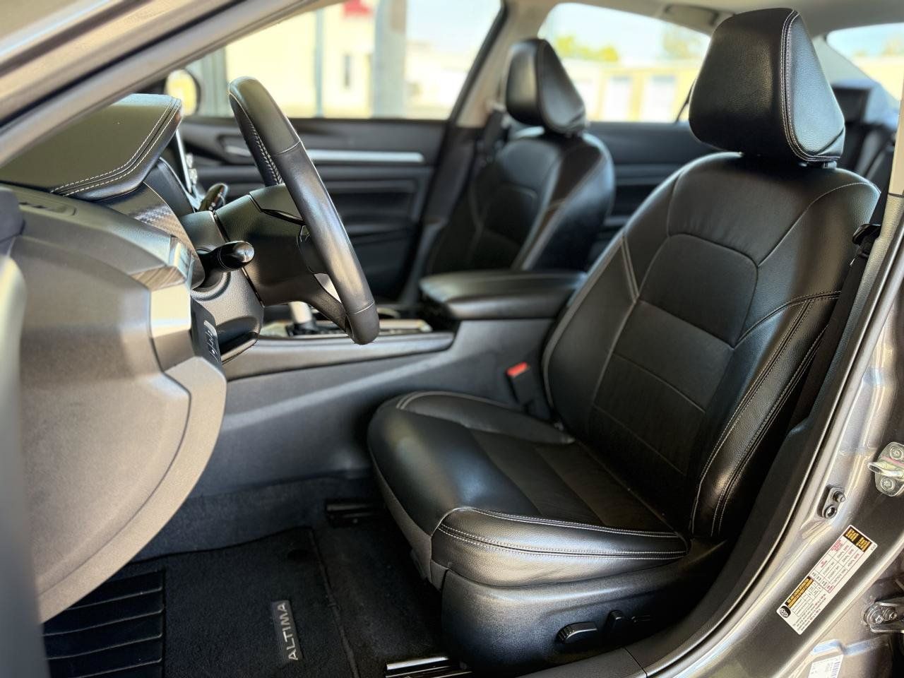 Used 2022 Nissan Altima 2.5 SL FWD image 12