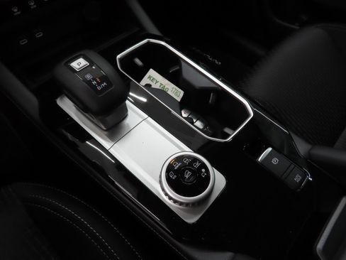 New 2026 Mitsubishi Outlander ES image 15