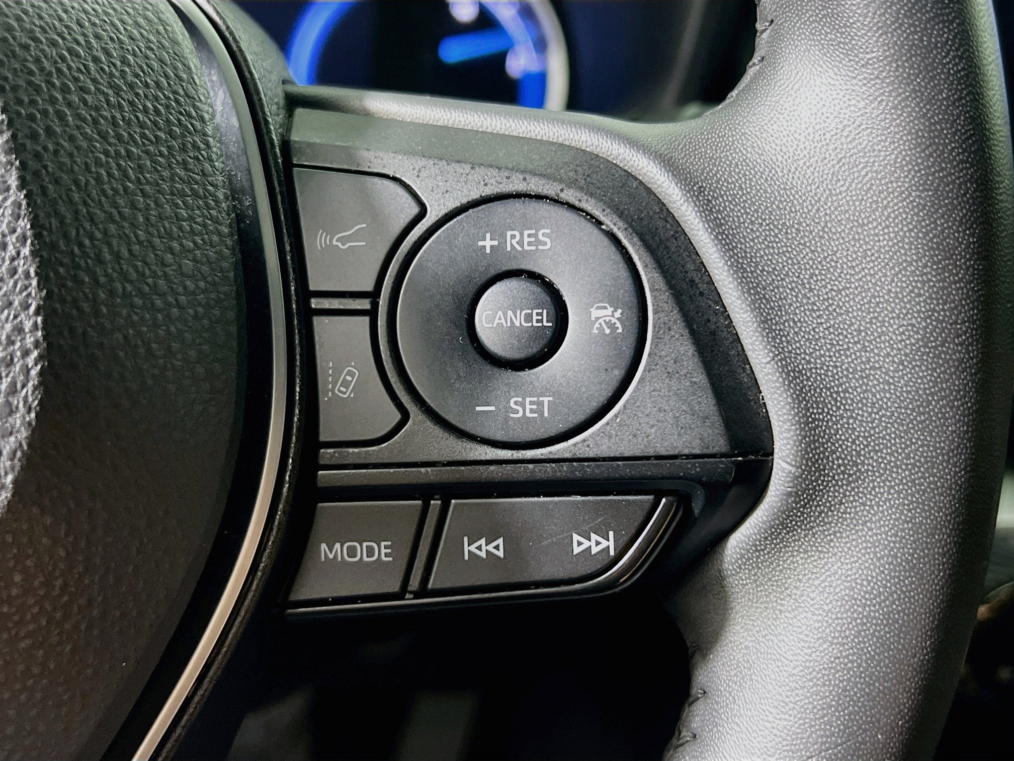 Used 2022 Toyota RAV4 XSE AWD/4WD image 19