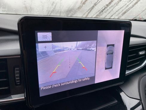 Certified 2023 Ford Explorer ST-Line w/ Class IV Trailer Tow Package image 35