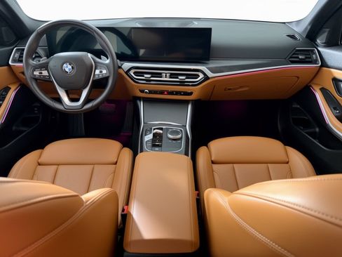 Certified 2024 BMW 330i Sedan w/ Convenience Package RWD image 17