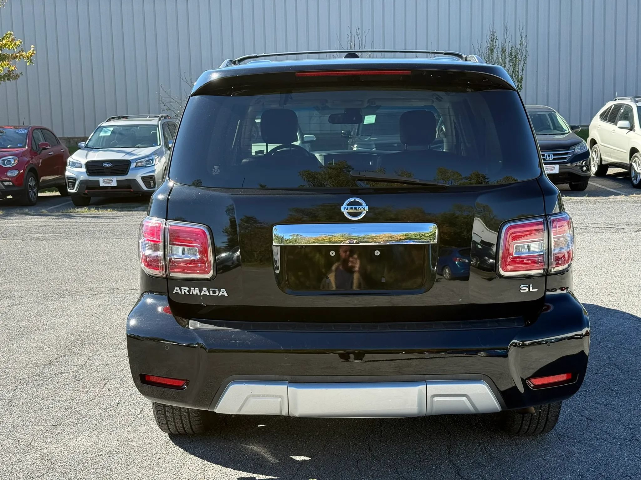 Used 2017 Nissan Armada SL w/ Interior Lighting Package AWD/4WD image 4