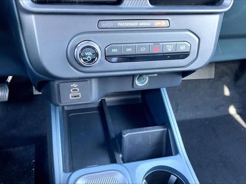 New 2025 Ford Maverick XL w/ Equipment Group 102A image 17