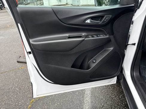 Used 2024 Chevrolet Equinox LT AWD/4WD image 15