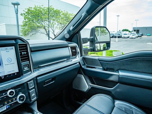 Used 2025 Ford F250 Platinum AWD/4WD image 30